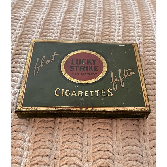 💚🌟♥️Authentic and Vintage “Lucky Strike” Cigarette Cigar Holder Tin Box💚🌟♥️ - Picture 3 of 10
